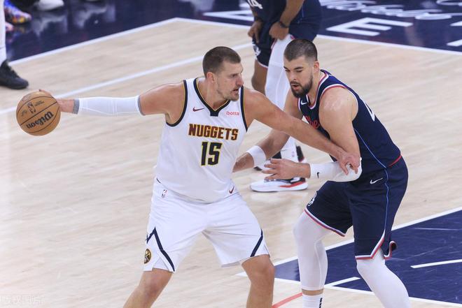 科维托娃连续十五场比赛得分超过连败，快船挑战极限！